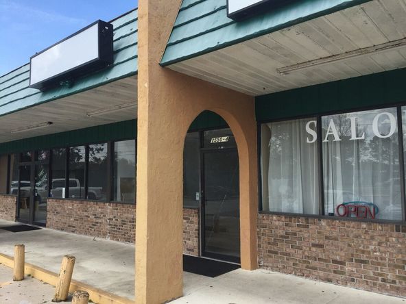 Retail Space For Lease: 2550 Mayport Rd, Jacksonville, FL 32233